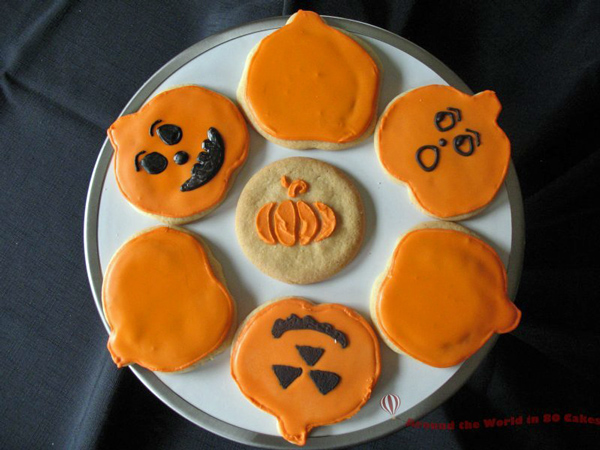 pumpkin-halloween-cookies