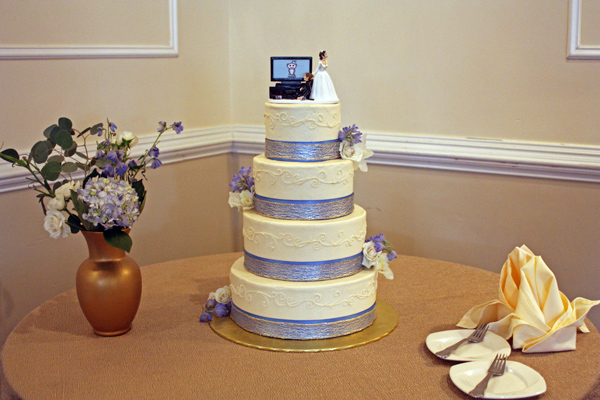 Bill-and-Sarah-Wedding-Cake-2